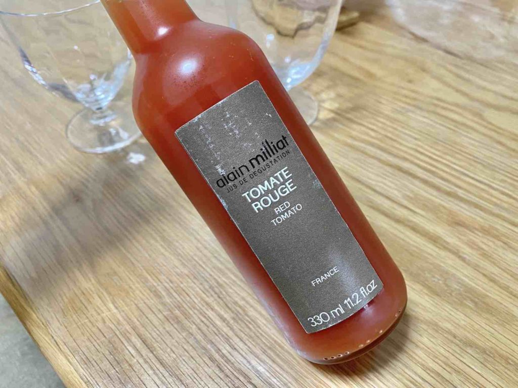 アラン・ミリアのトマトジュースボトル